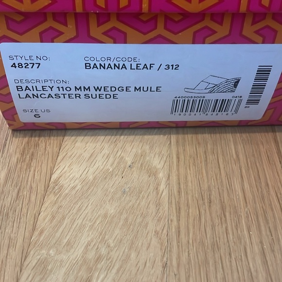 Tory Burch Bailey Wedge Mule in Banana Leaf Green Size 6 - Picture 6 of 6